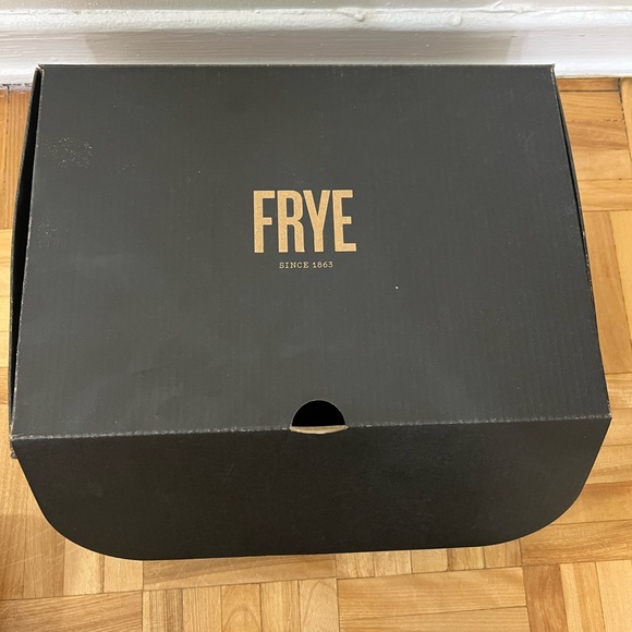 Slip on frye - Picture 3 of 6